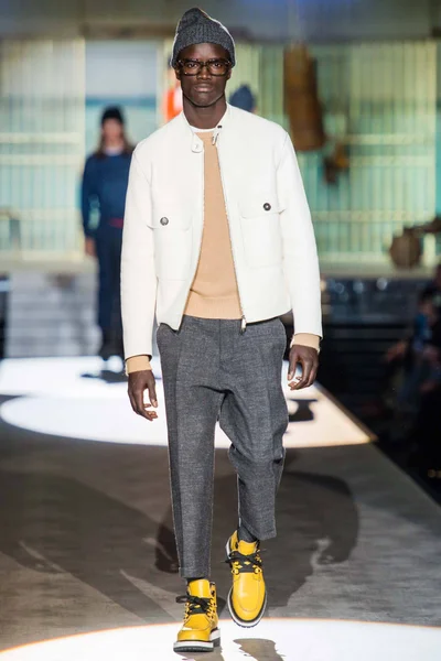 Look 20